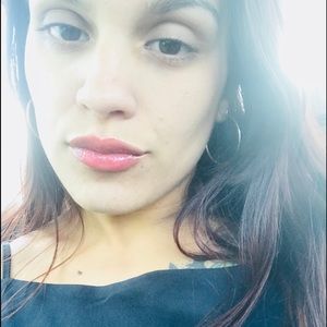 Meet your Posher, Abby